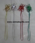 Stretch loop bow with star bow